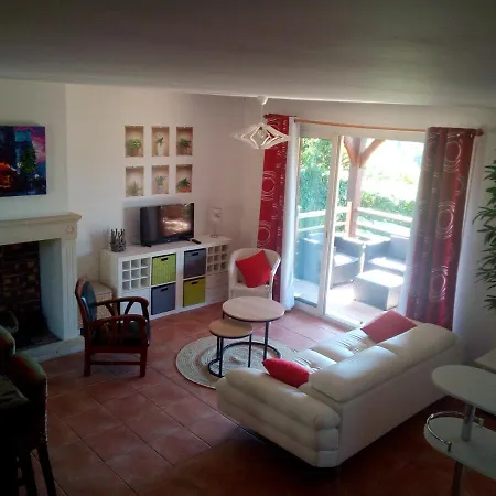 Swanara Holidays Sarlat Esterno foto